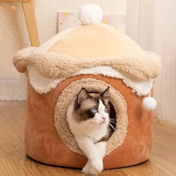 Warm Winter Cat House