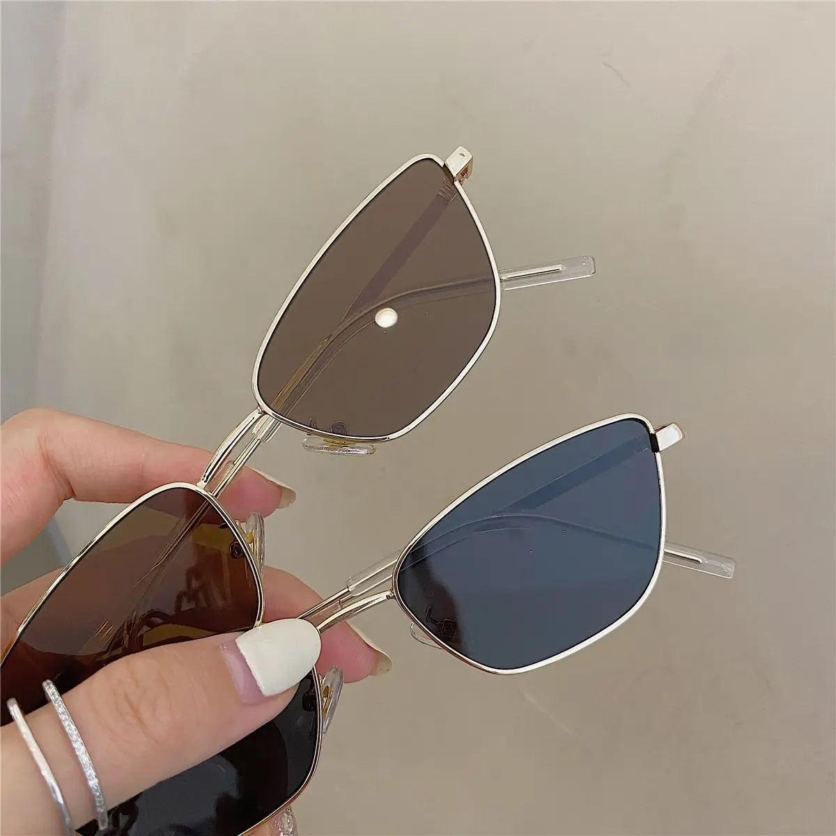 Kitty Fashion Square Sunglasses. Vintage Metal Frame UV400 Style for Cats & Small Dogs - Image 4