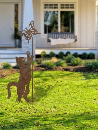 ⭐ Rusty Metal Cat Garden Stake