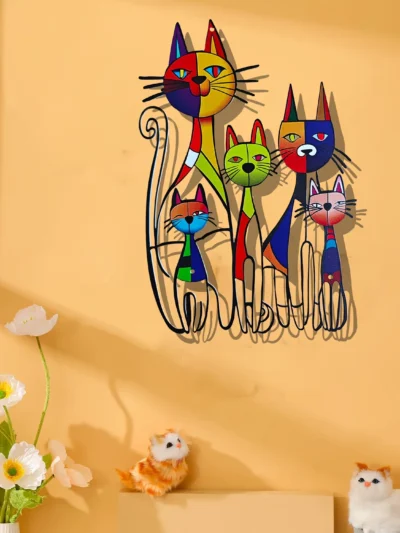 ⭐ Colorful Medieval Cat Iron Wall Sculpture